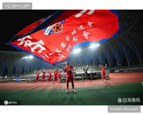 中超赛季激战正酣：争冠与保级悬念迭起引关注