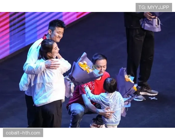 张楠退役后住进北京四合院，每天遛弯儿比训练还准时